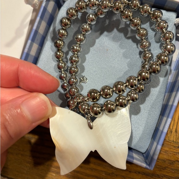 BRAND NEW SAGE VINTAGE ABALONE BUTTERFLY NECKLACE - Picture 4 of 6